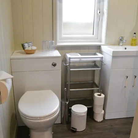 Merlins Cabin Westward