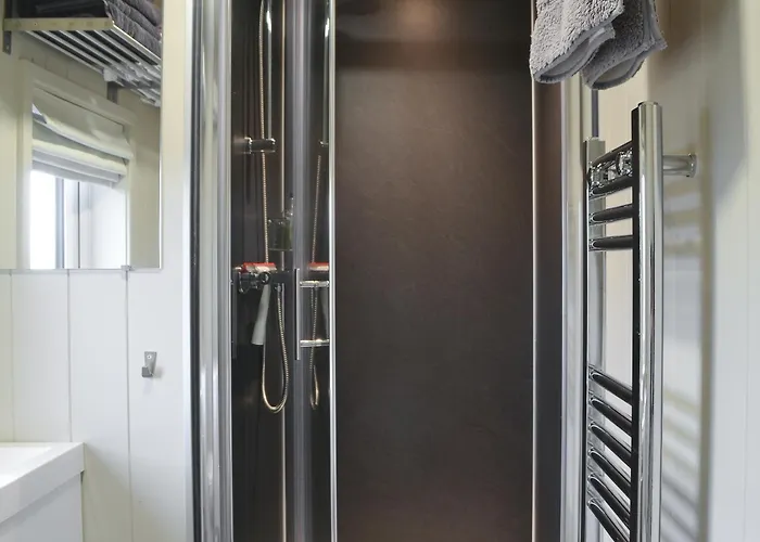 度假居 Merlin's *